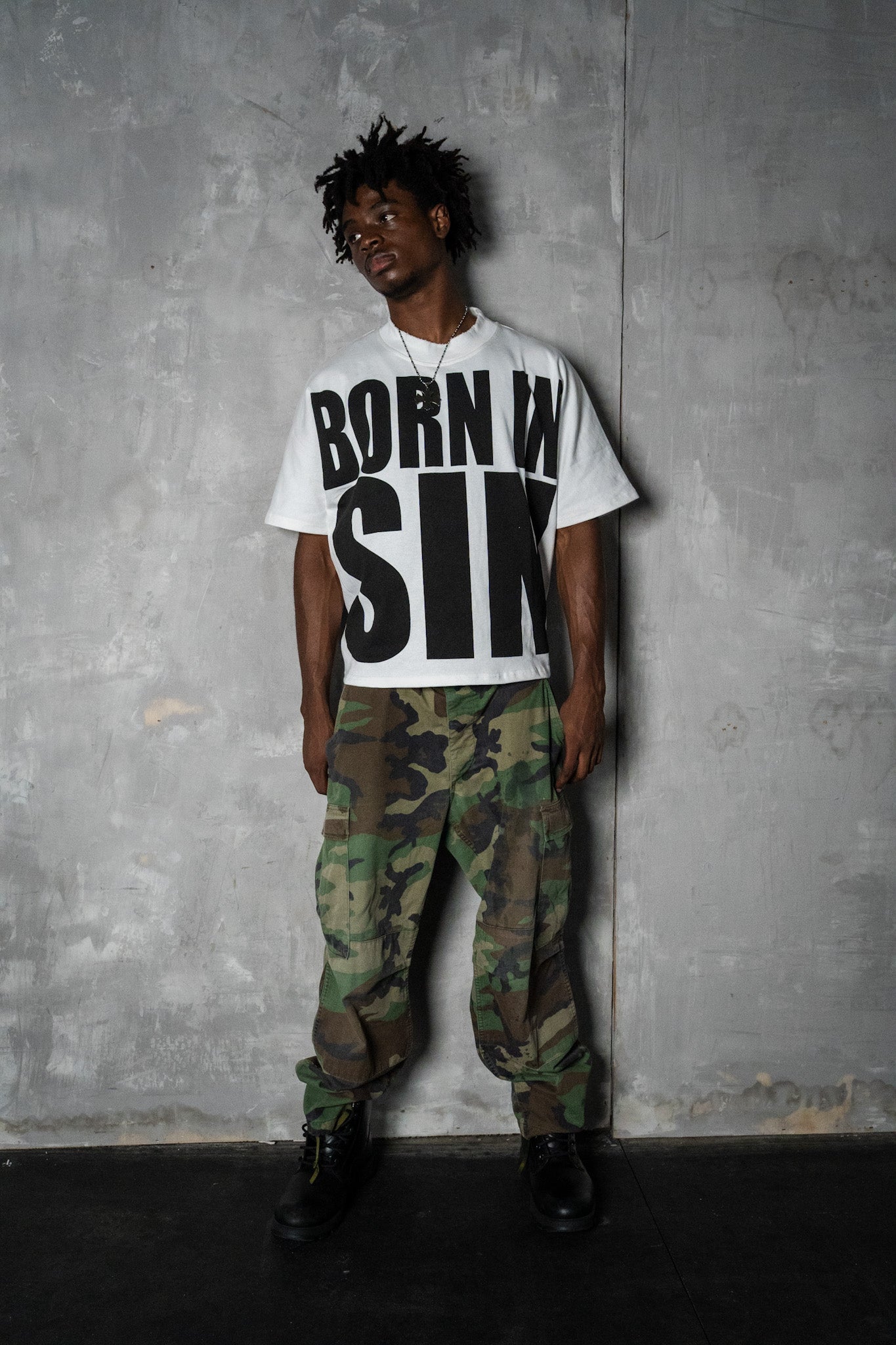 BORN TEE
